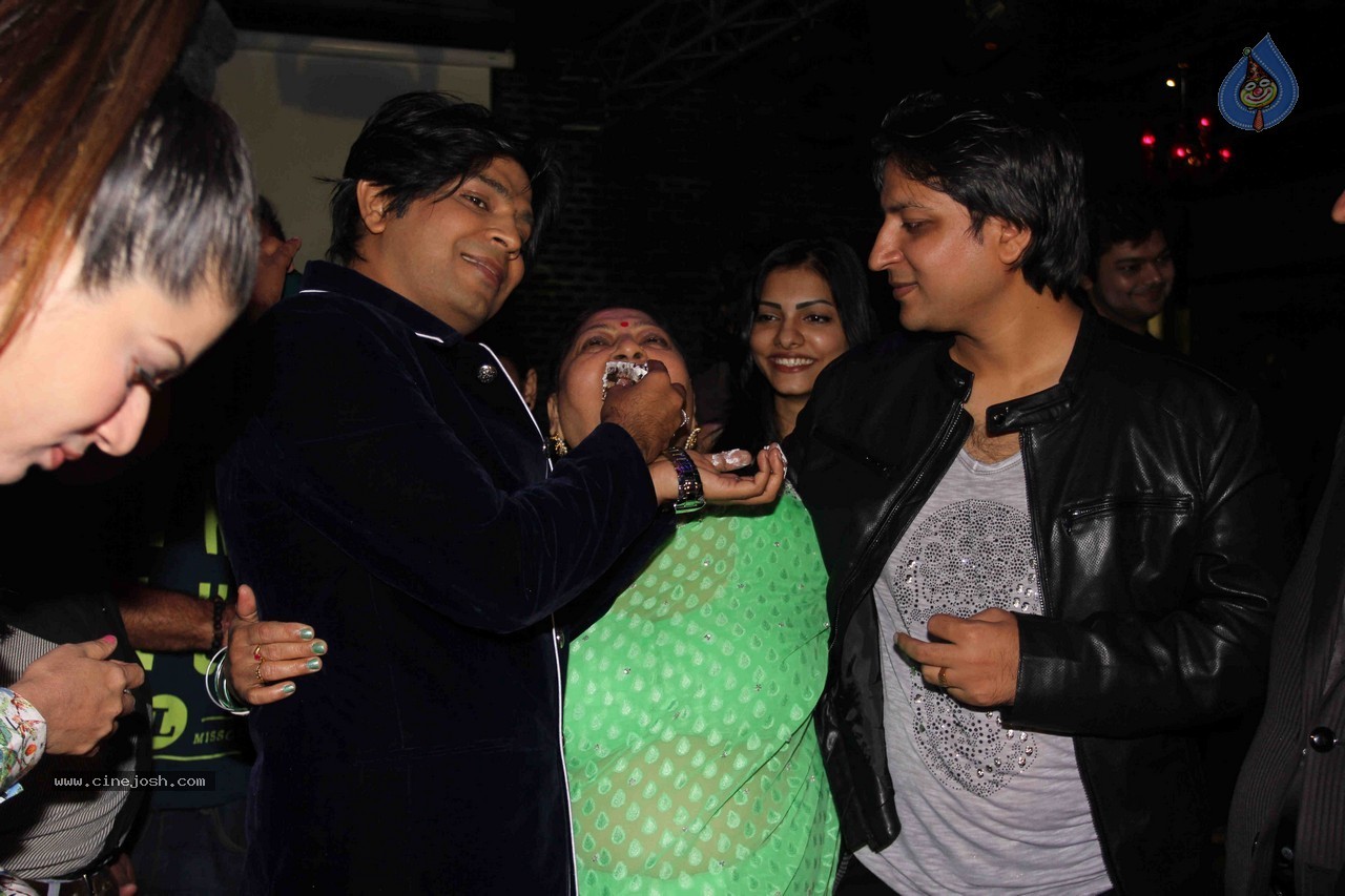Singer Ankit Tiwari Bday Party - 4 / 64 photos
