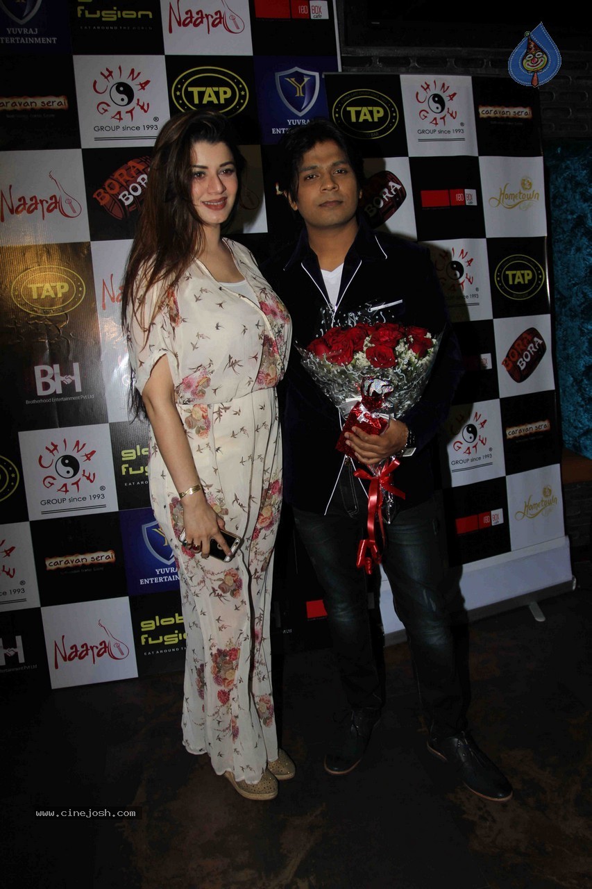 Singer Ankit Tiwari Bday Party - 25 / 64 photos