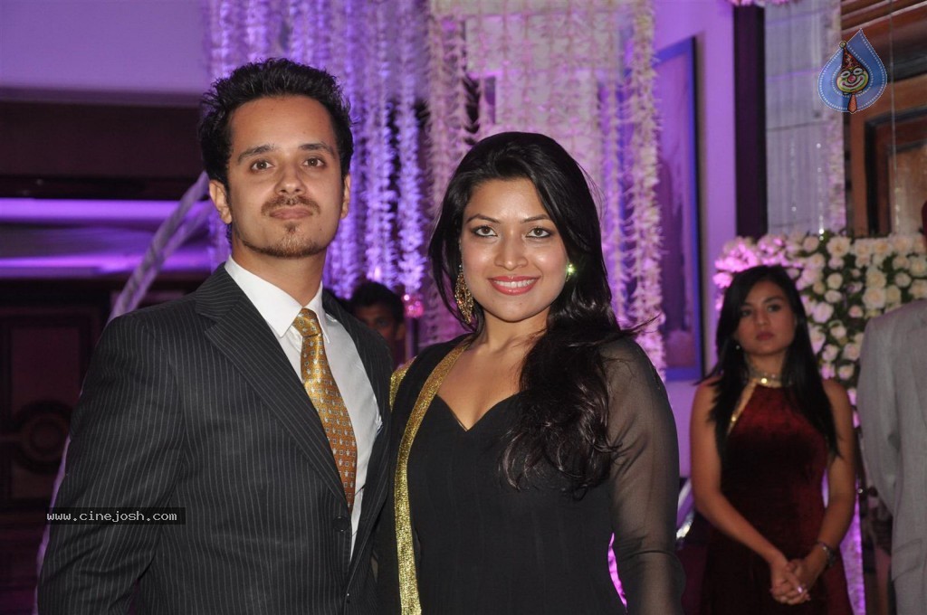 Singer Sunidhi Chauhan Wedding Reception - 22 / 64 photos