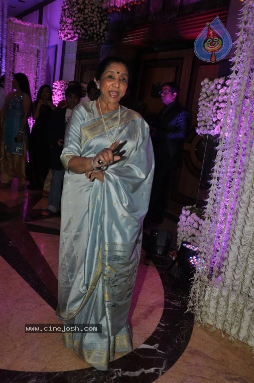 Singer Sunidhi Chauhan Wedding Reception - 47 / 64 photos