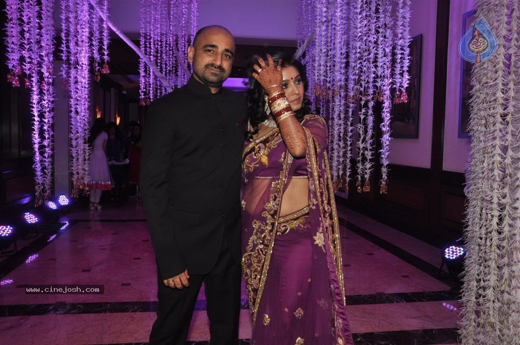 Singer Sunidhi Chauhan Wedding Reception - 58 / 64 photos
