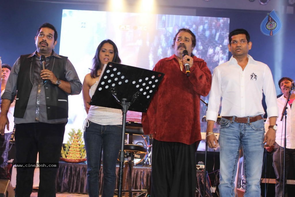 Singers at Kings in Concert Event - 1 / 43 photos