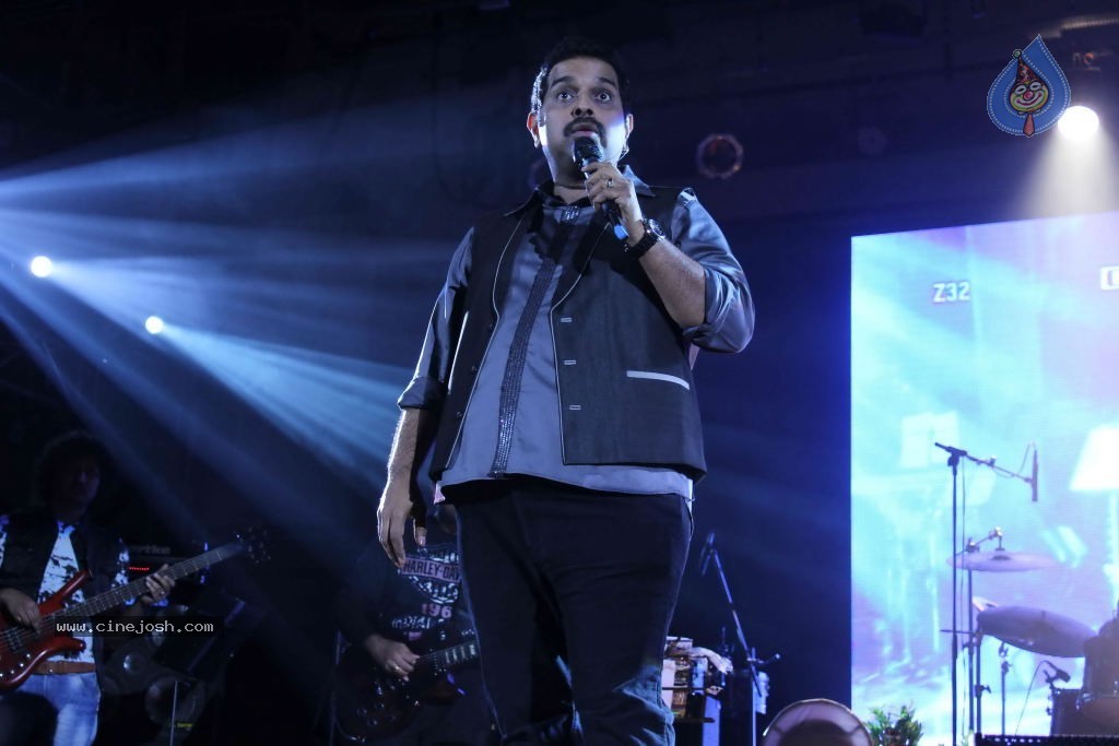 Singers at Kings in Concert Event - 13 / 43 photos