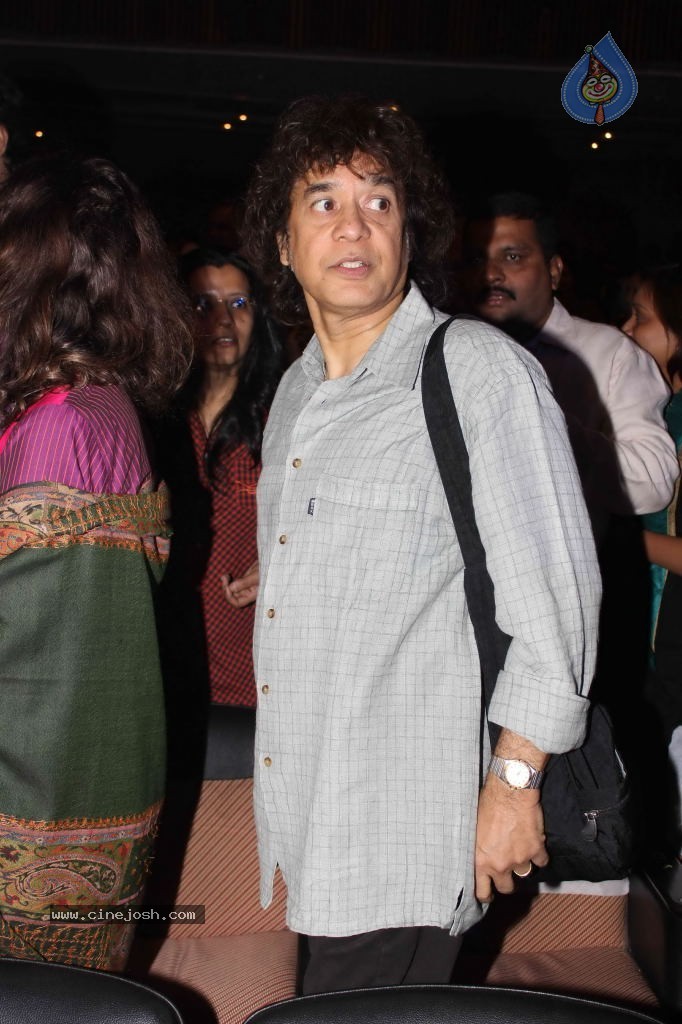 Singers at Kings in Concert Event - 22 / 43 photos