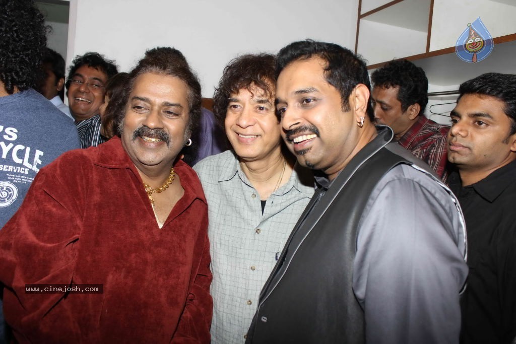 Singers at Kings in Concert Event - 26 / 43 photos