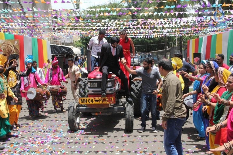 Singh is Bling Trailer Launch - 12 / 42 photos