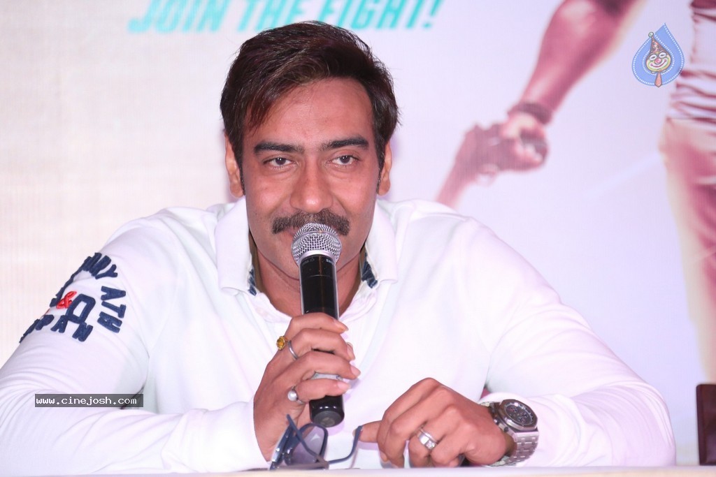 Singham Returns Promotional Event - 12 / 129 photos