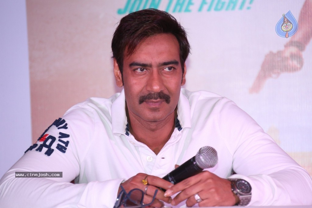 Singham Returns Promotional Event - 66 / 129 photos