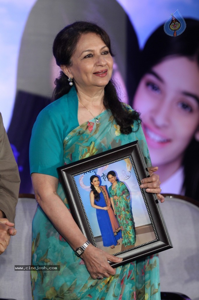 Soha Ali Khan at Clinic Plus Event - 23 / 52 photos