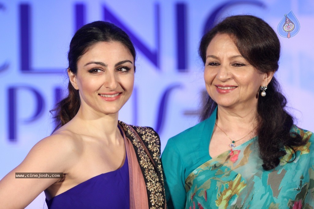 Soha Ali Khan at Clinic Plus Event - 29 / 52 photos