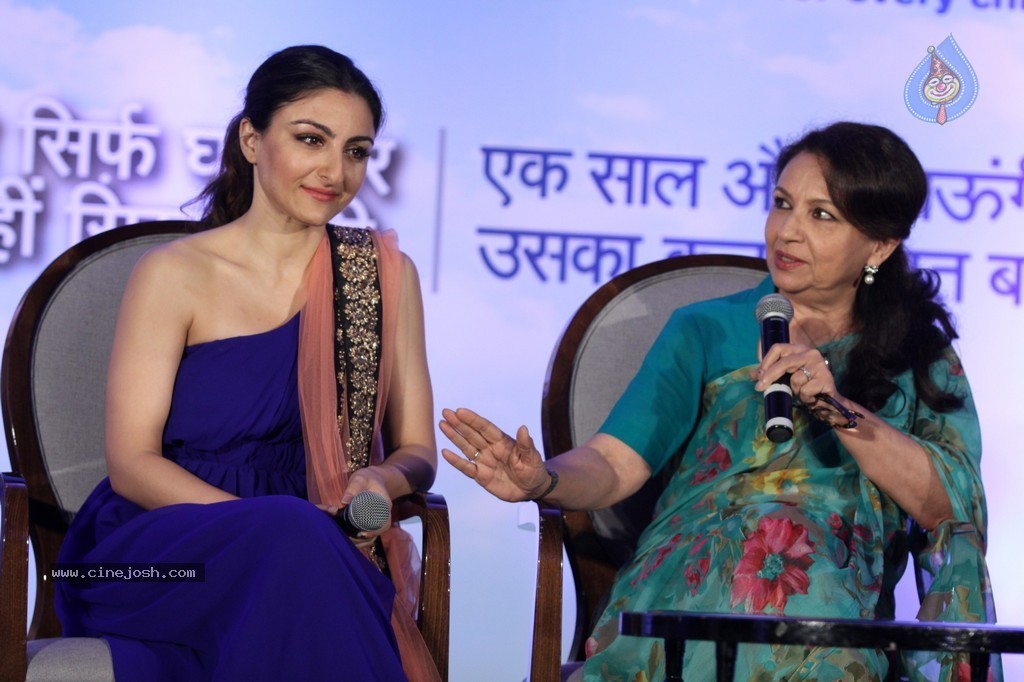 Soha Ali Khan at Clinic Plus Event - 38 / 52 photos
