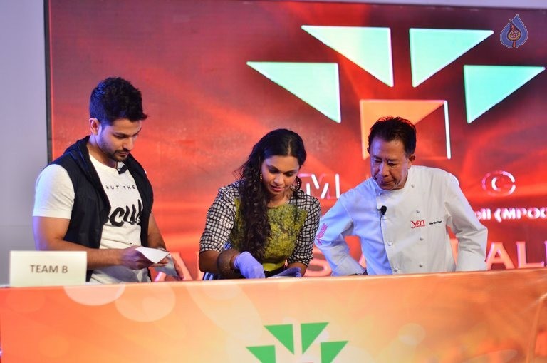 Soha Ali Khan at MPOC Event - 3 / 32 photos