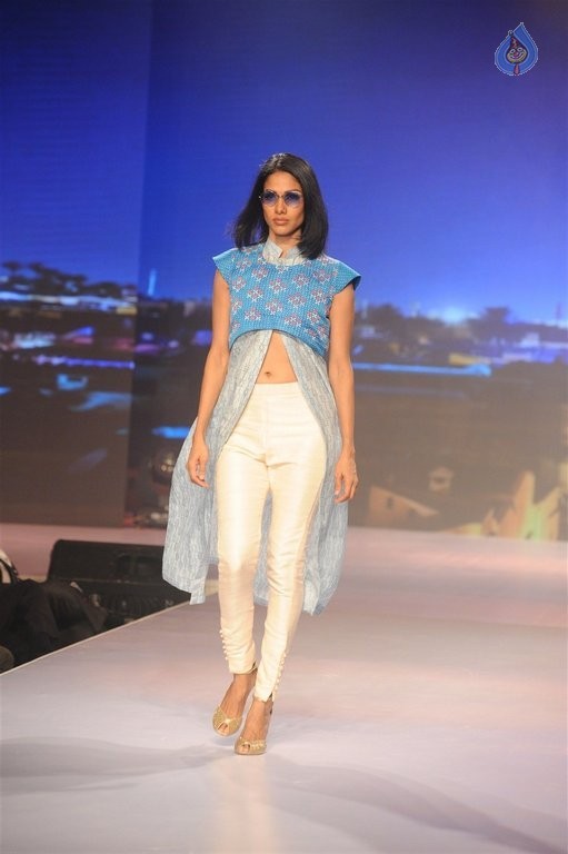 Soha Ali Khan at The 1st Edition of Liva Protege 2015 - 29 / 50 photos