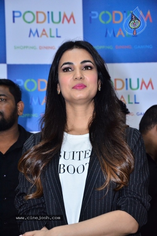 Sohail Chouhan Inaugurate Game zone and Restaurant - 1 / 41 photos