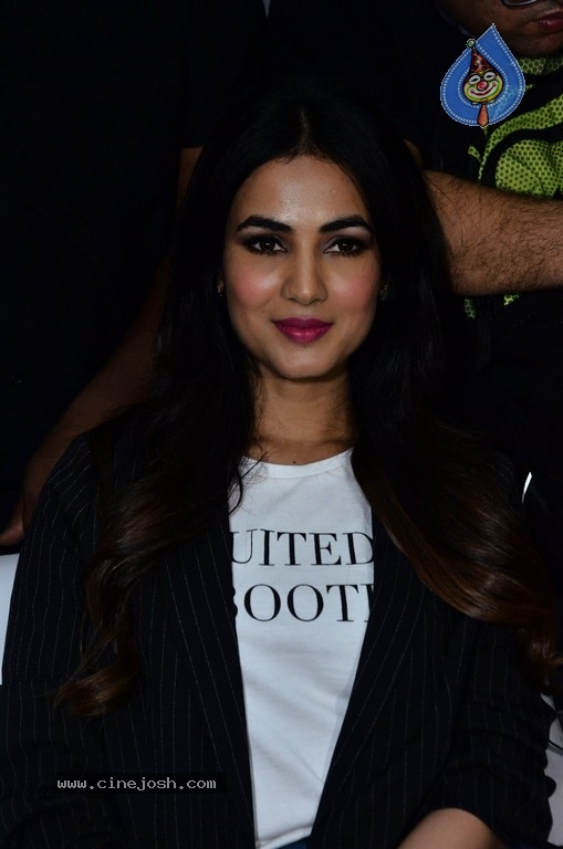 Sohail Chouhan Inaugurate Game zone and Restaurant - 39 / 41 photos