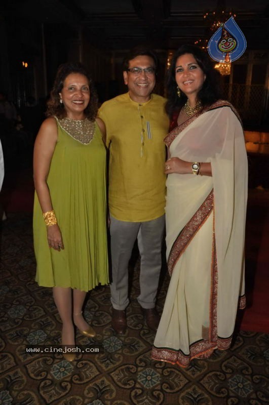 Sonakshi Sinha at Maheka Mirpuri Show - 27 / 61 photos