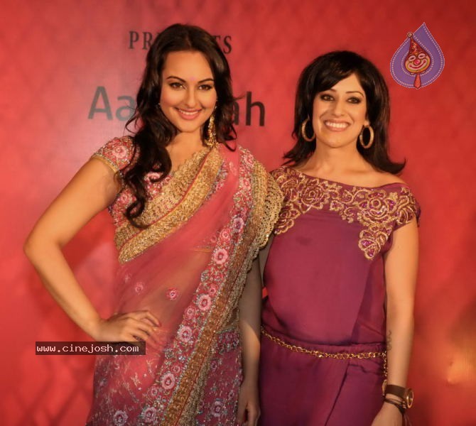 Sonakshi Sinha at Maheka Mirpuri Show - 50 / 61 photos