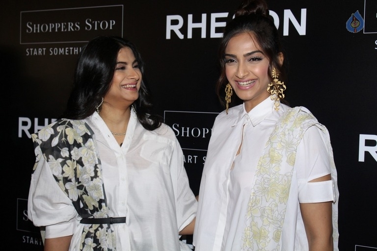 Sonam Kapoor and Rhea Kapoor at Rheson Event - 21 / 28 photos
