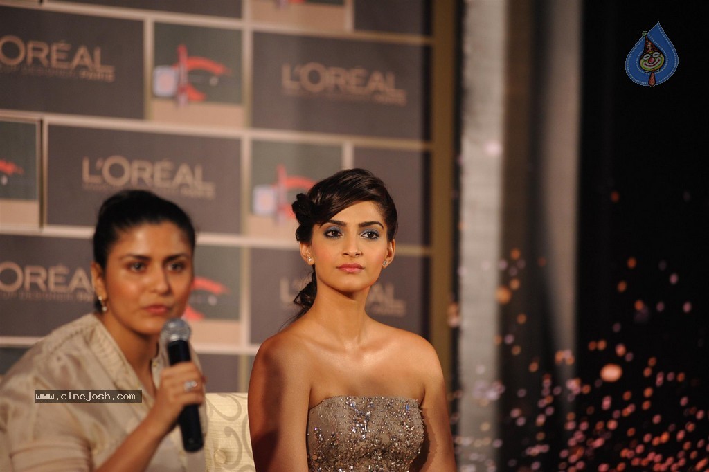 Sonam Kapoor at LOreal Paris Event - 79 / 85 photos