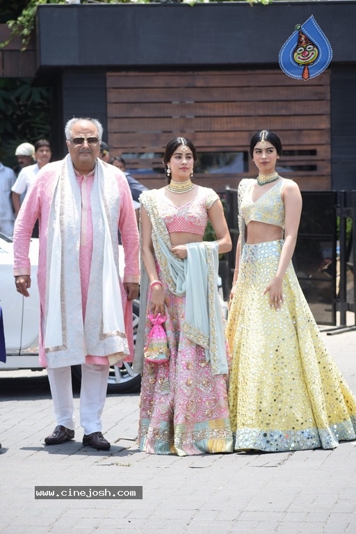 Sonam Kapoor Wedding Photos Set2 - 24 / 42 photos