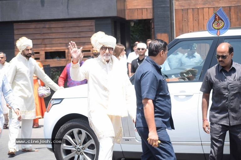 Sonam Kapoor Wedding Photos Set2 - 39 / 42 photos