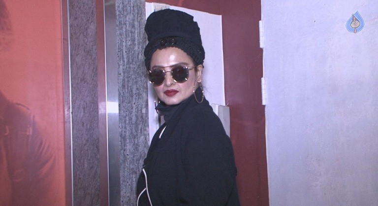 Special Screening of Film Kaabil - 14 / 21 photos