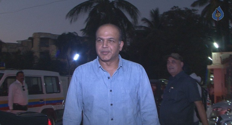 Special Screening of Film Kaabil - 15 / 21 photos