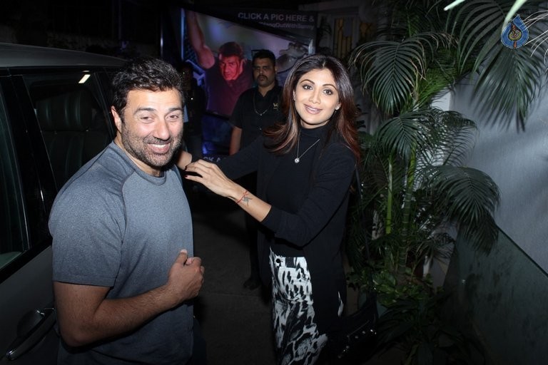 Special Screening of Saala Khadoos - 16 / 83 photos