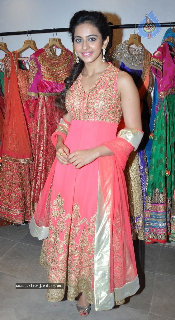 Spring Summer 2014 Preview of Hue Store - 17 / 23 photos