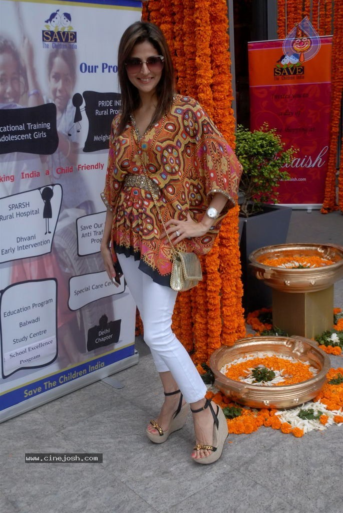 Sridevi at Trousseau Araaish Fund Raising Event - 10 / 45 photos