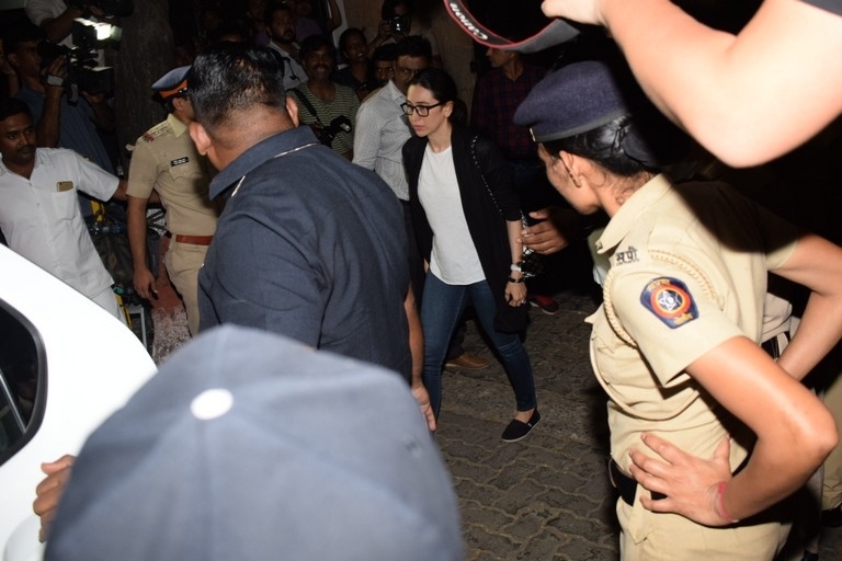 Sridevi Death - Celebs Visit Anil Kapoor Set 4 - 18 / 41 photos