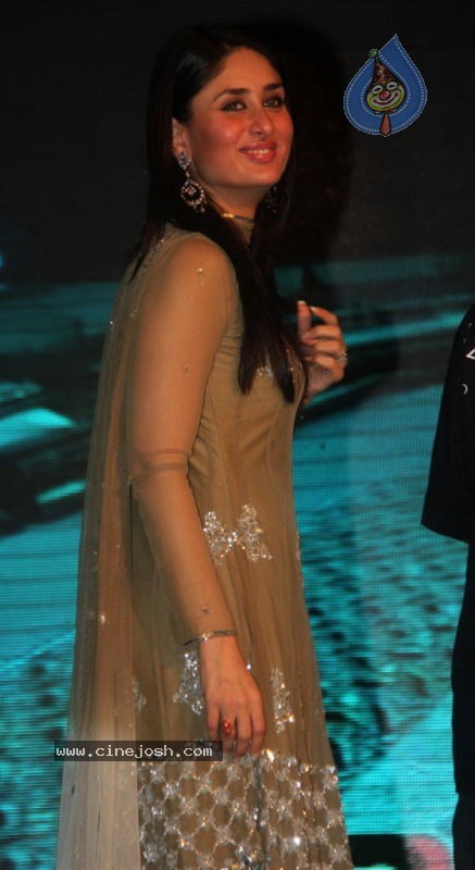 SRK and Kareena at Sony Playstation Event - 7 / 45 photos