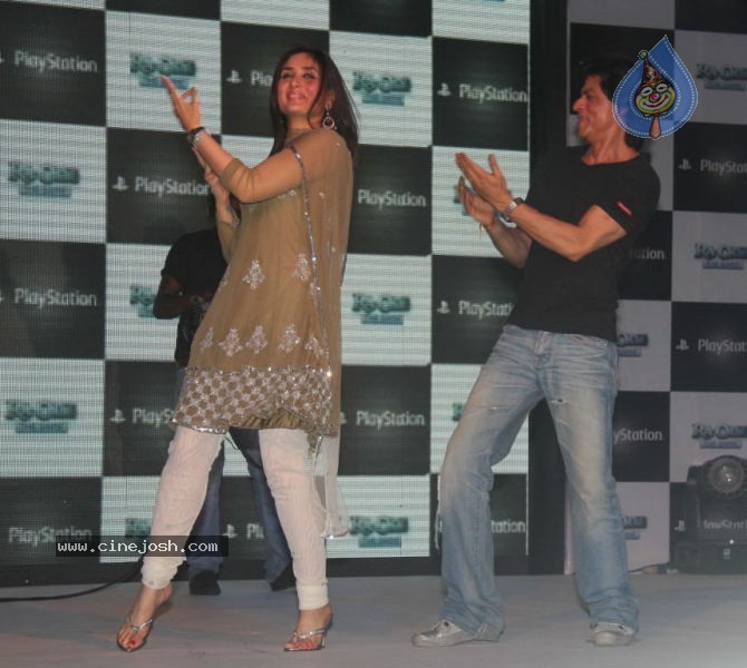 SRK and Kareena at Sony Playstation Event - 25 / 45 photos