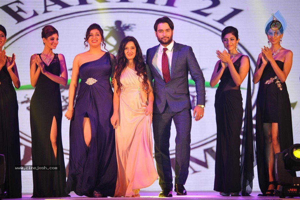 SRK at Ticket to Bollywood Event - 3 / 122 photos