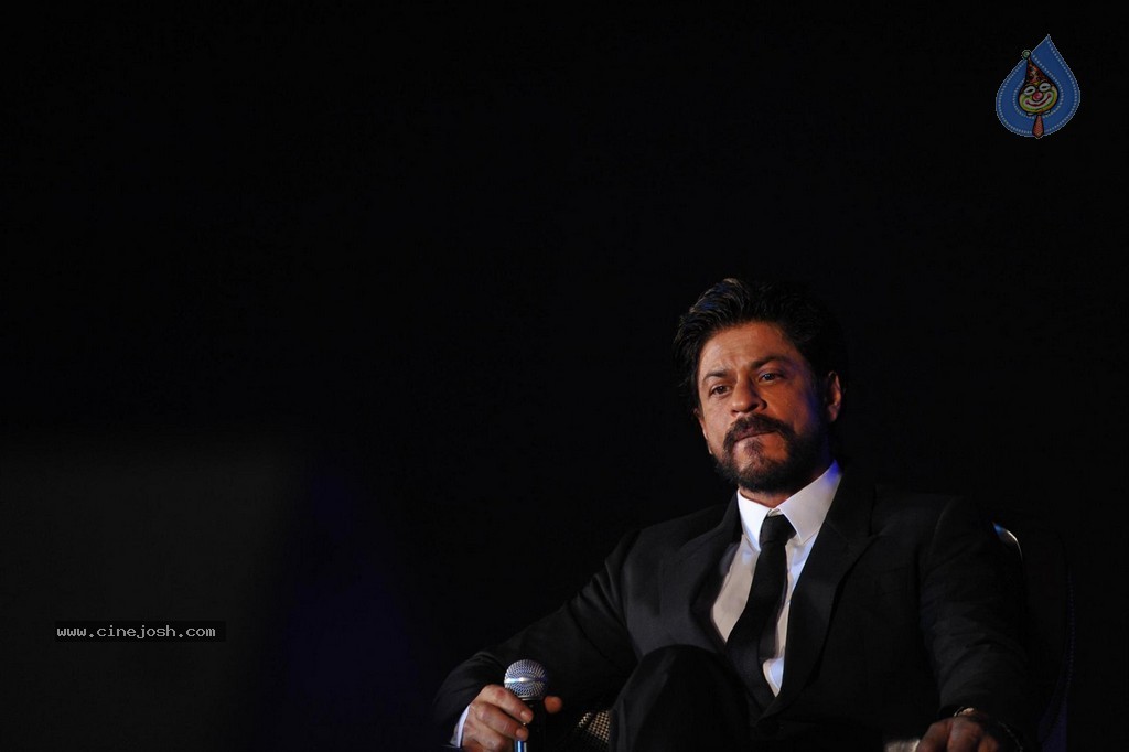 SRK at Ticket to Bollywood Event - 51 / 122 photos
