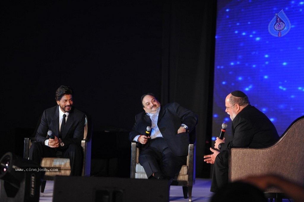 SRK at Ticket to Bollywood Event - 70 / 122 photos