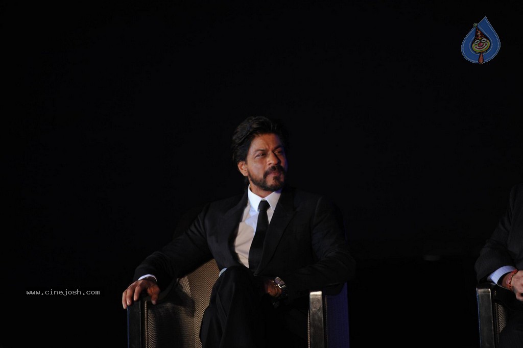SRK at Ticket to Bollywood Event - 76 / 122 photos