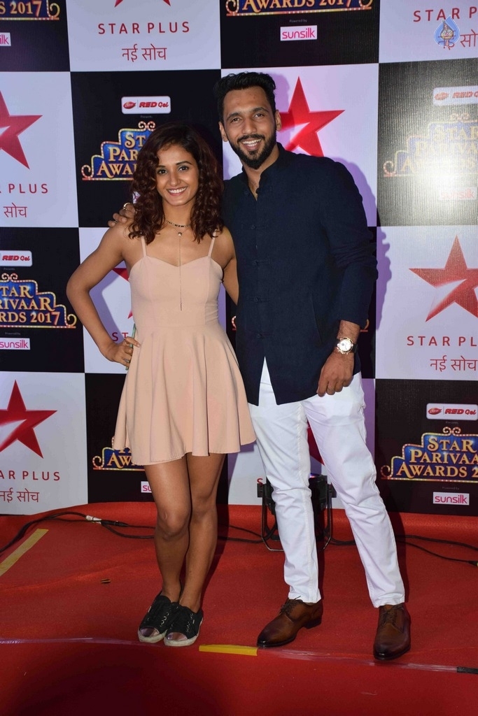 Star Parivar Awards 2017 Red Carpet Photos - 7 / 62 photos