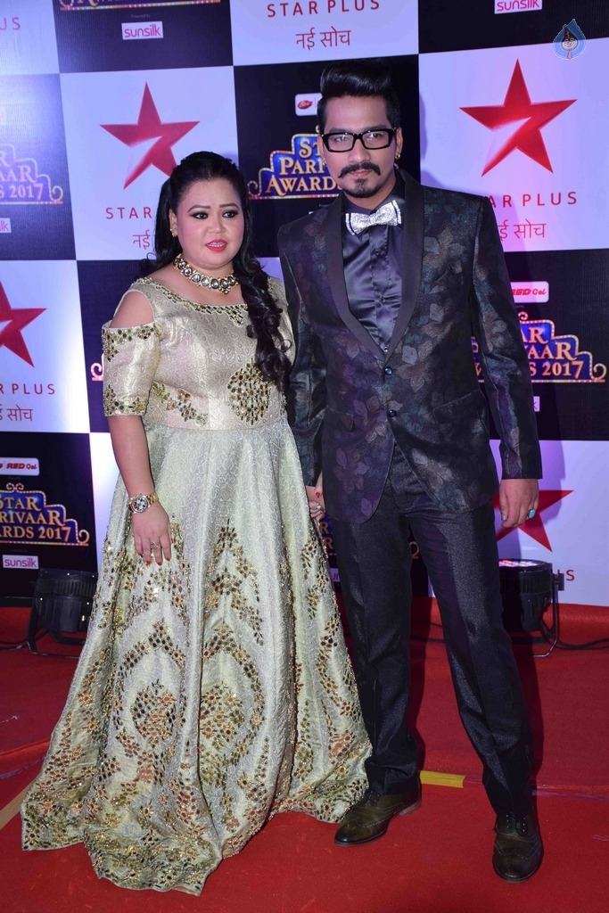 Star Parivar Awards 2017 Red Carpet Photos - 40 / 62 photos