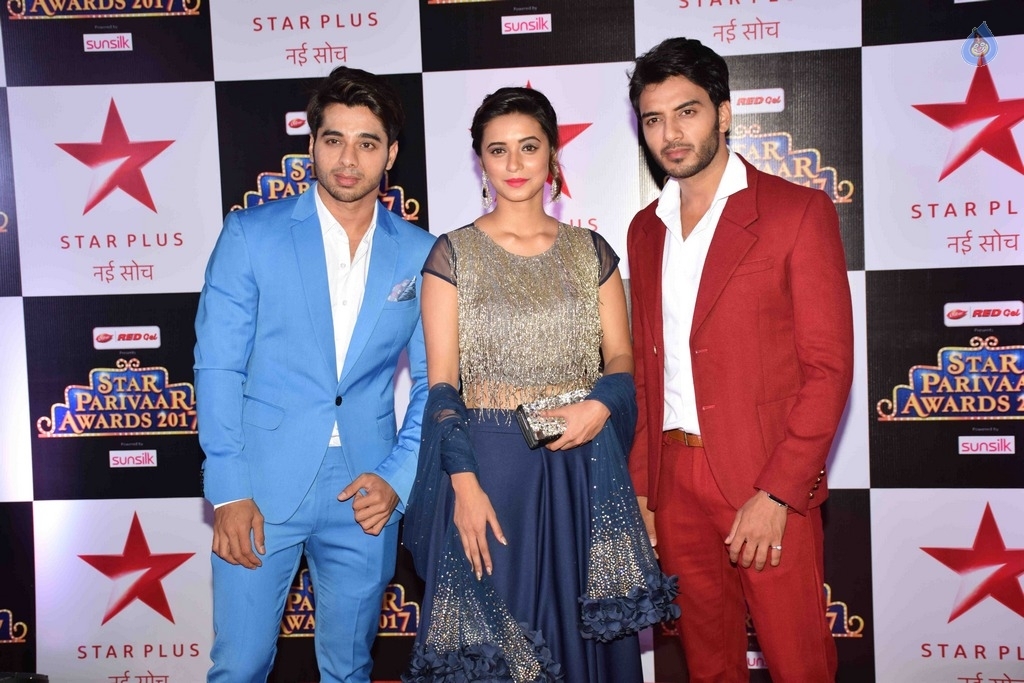 Star Parivar Awards 2017 Red Carpet Photos - 41 / 62 photos