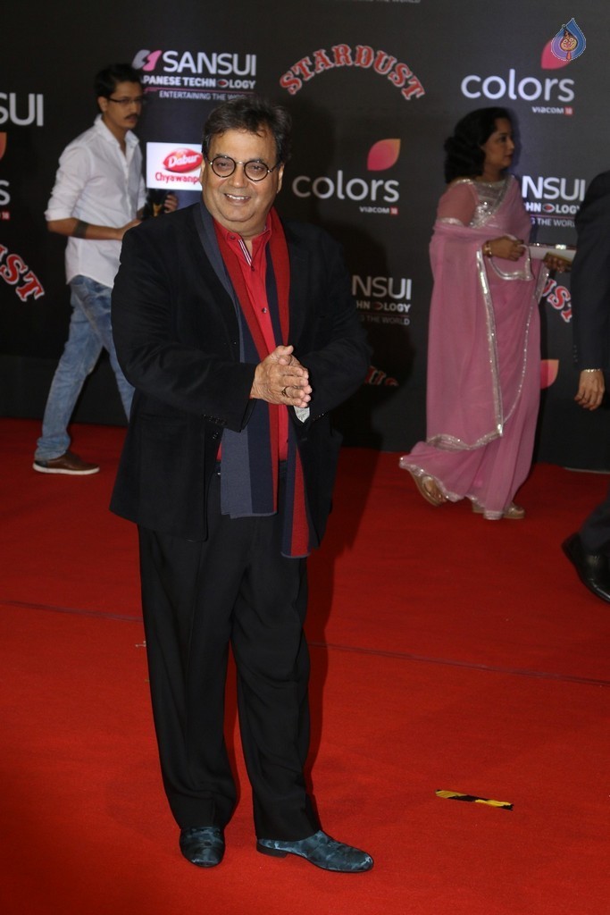 Stardust Awards 2016 Red Carpet 1 - 37 / 62 photos