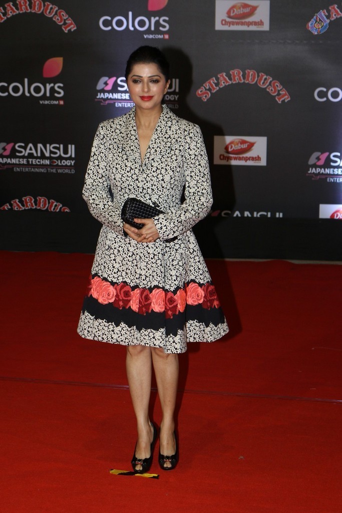 Stardust Awards 2016 Red Carpet 2 - 6 / 62 photos