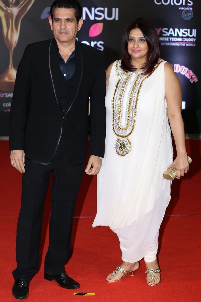 Stardust Awards 2016 Red Carpet 2 - 12 / 62 photos