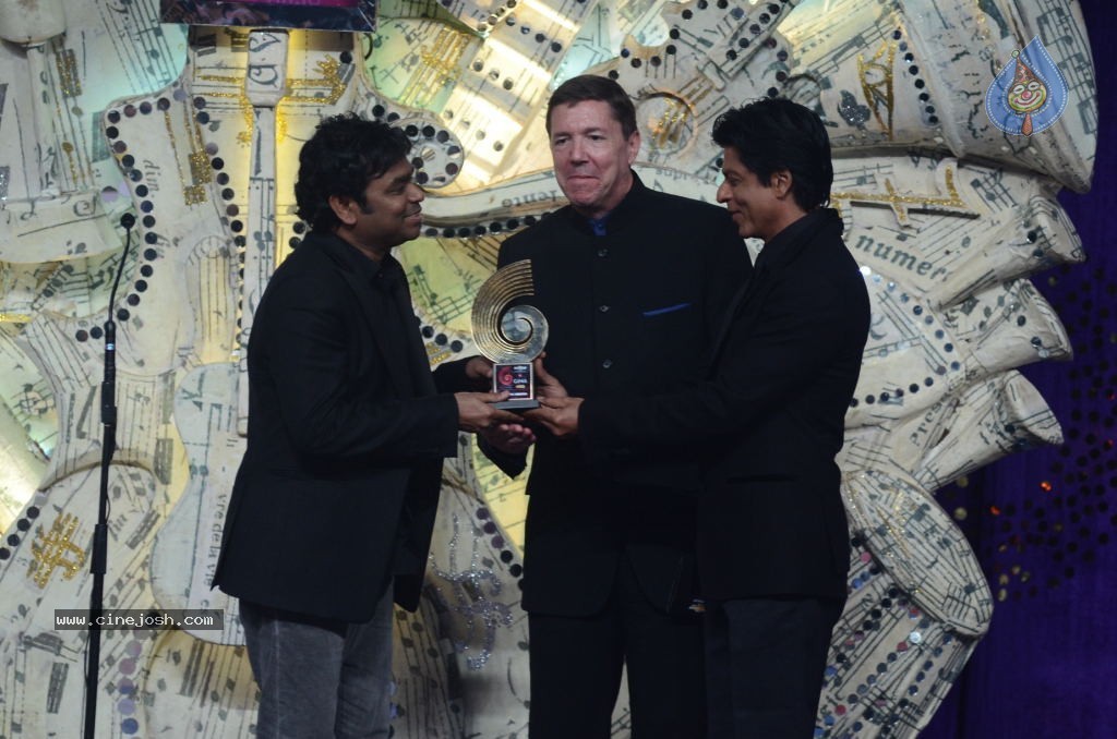 Stars at 3rd GIMA Awards - 1 / 21 photos