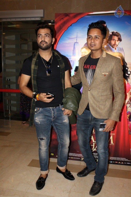 Stars at Jeena Isi Ka Naam Hai Premiere - 9 / 42 photos