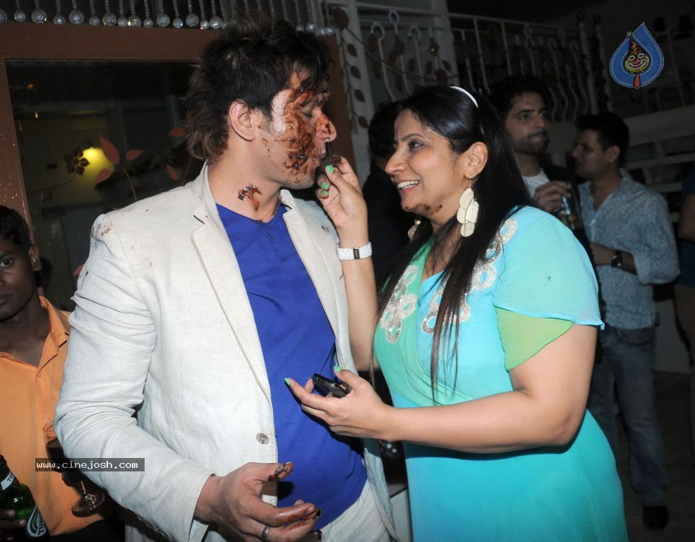 Sufzal Saleem Birthday Party - 1 / 26 photos