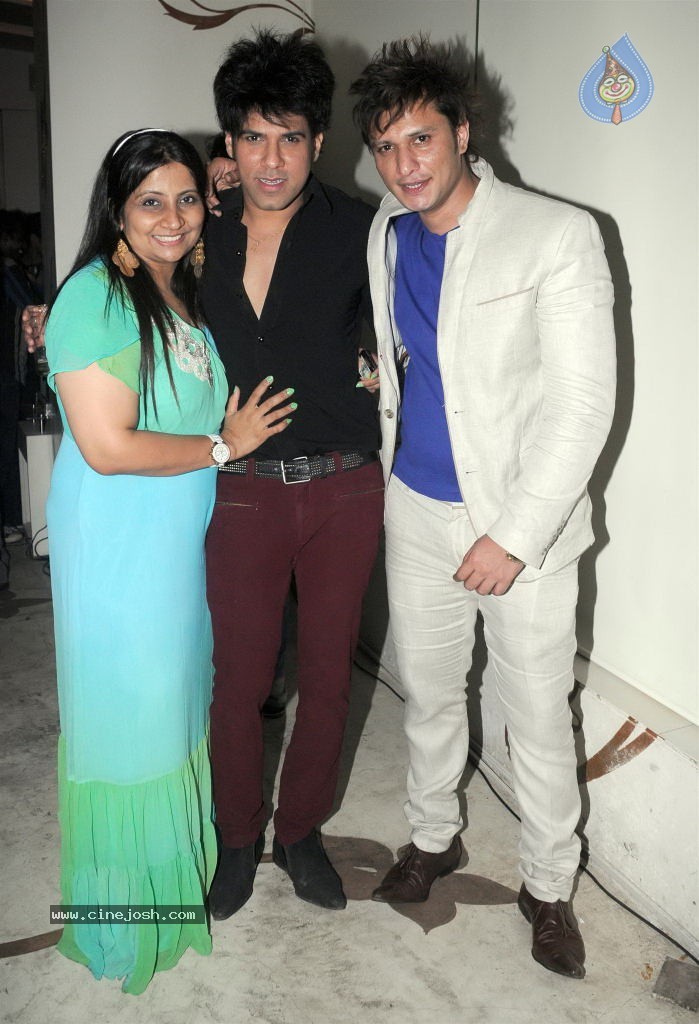 Sufzal Saleem Birthday Party - 10 / 26 photos