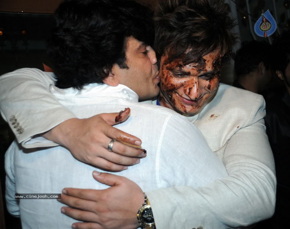 Sufzal Saleem Birthday Party - 12 / 26 photos