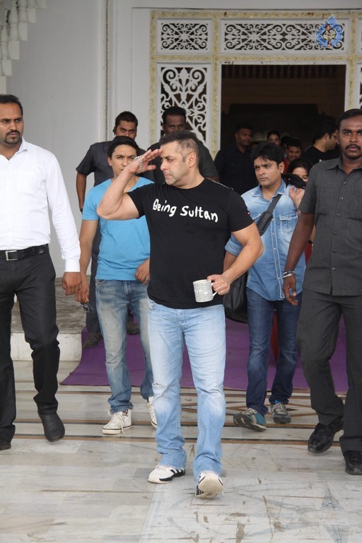 Sultan Media Meet Photos - 24 / 36 photos