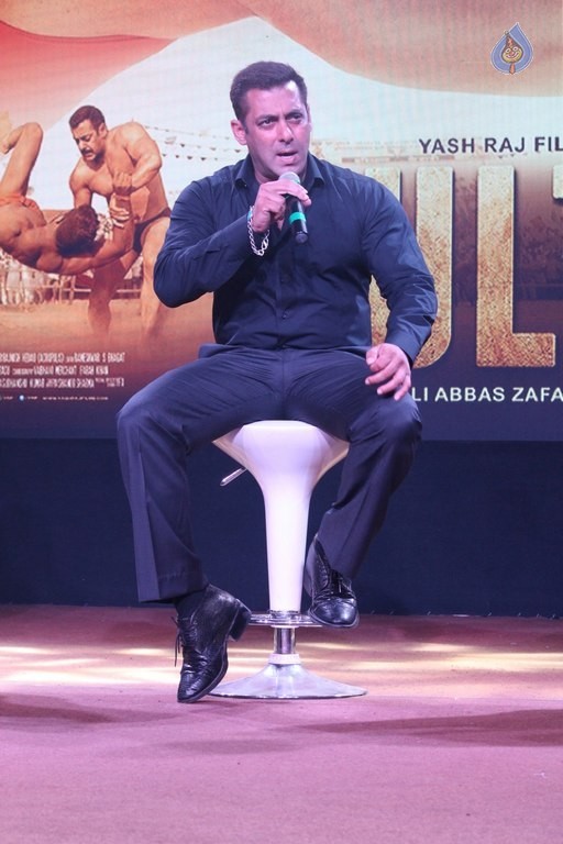 Sultan Trailer Launch Photos - 16 / 26 photos